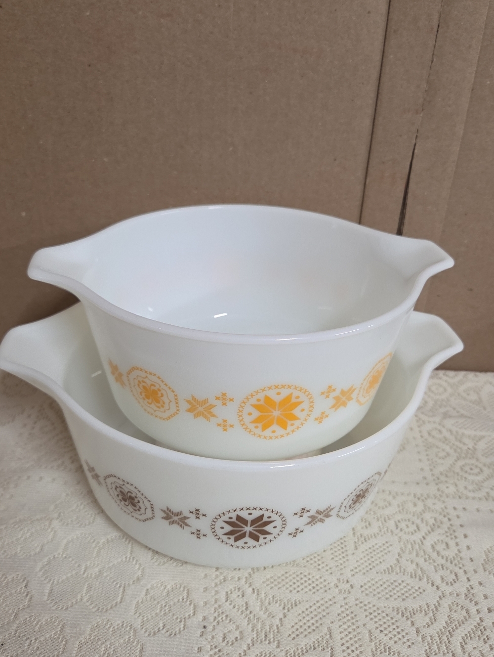 Pyrex Vintage Town & Country Casserole Dishes 475 474